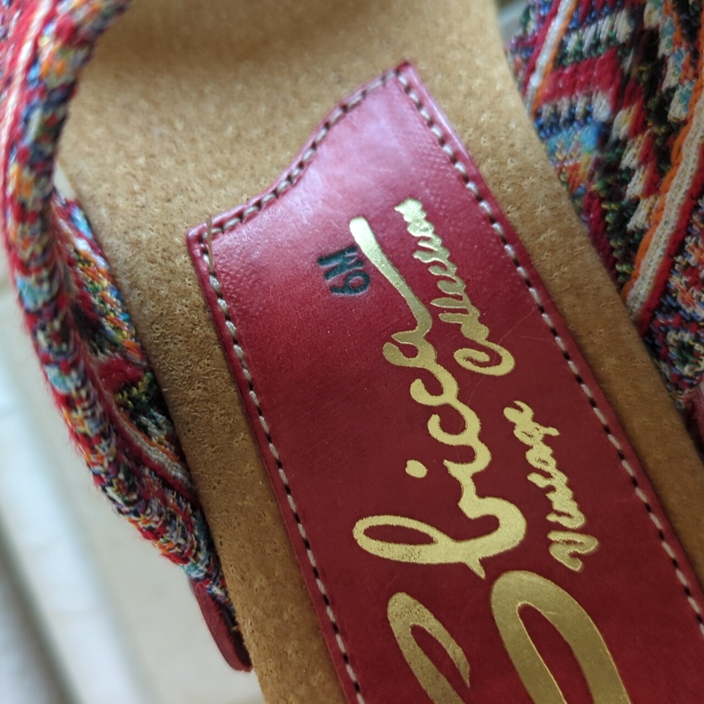 Sbicca Vibrant Red Patterned Platforms - Picture 5 of 7
